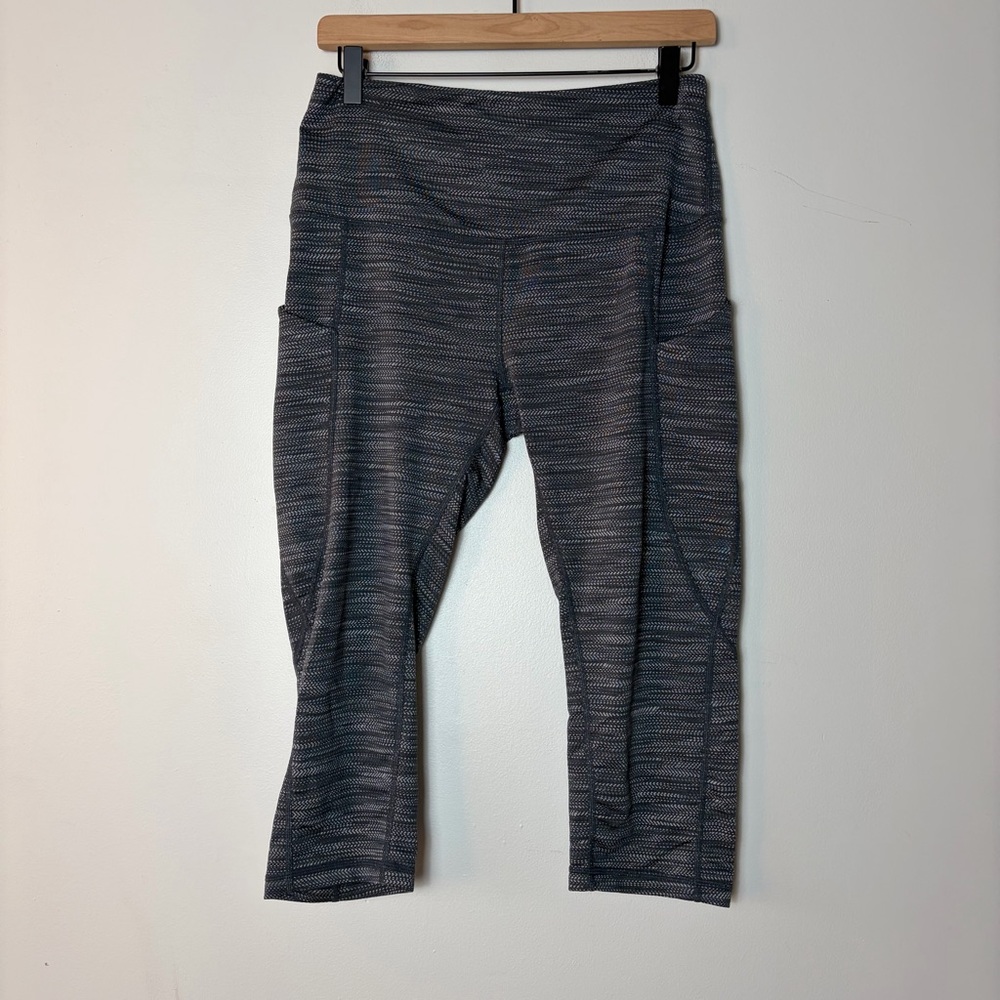 Ododos Gray and Black Cropped Athletic Leggings Large‎